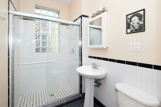 5121 S Ingleside Ave, Unit 1N in Chicago, IL - Building Photo - Building Photo