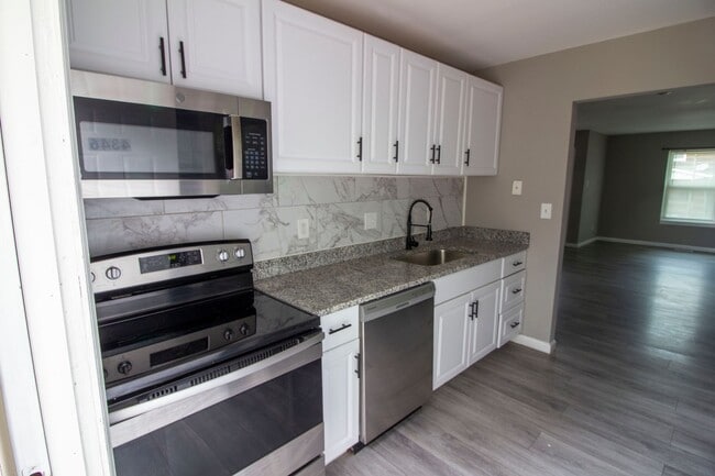 property at 4346 Swan Ave