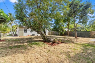 220 NW 134th St in North Miami, FL - Building Photo - Building Photo