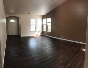 1 Wyndham Ct in Chico, CA - Building Photo - Building Photo