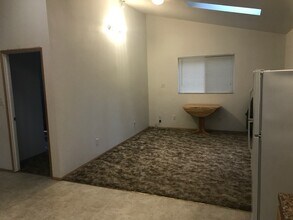 6926 Spada Rd, Unit One in Snohomish, WA - Foto de edificio - Building Photo