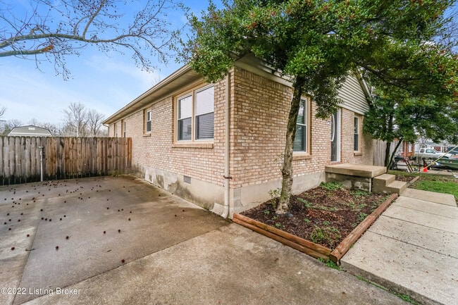 507 Fergusson Fife Ave in Louisville, KY - Building Photo - Building Photo