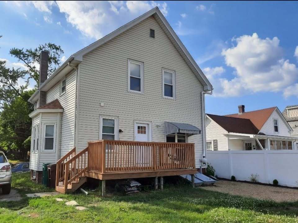 58 Union St in Woonsocket, RI - Building Photo