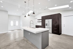 10328 Boca Springs Dr in Boca Raton, FL - Building Photo