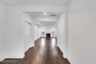 122 Woolley Ct in Ocean Township, NJ - Building Photo - Building Photo