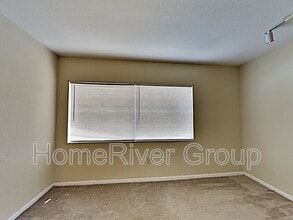 123 Melanie Ln in Brandon, FL - Building Photo - Building Photo