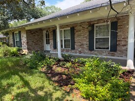 1871 S Woodhaven St in Baton Rouge, LA - Building Photo