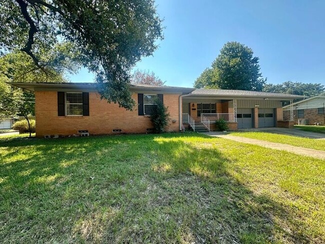 2133 Woodhaven Dr