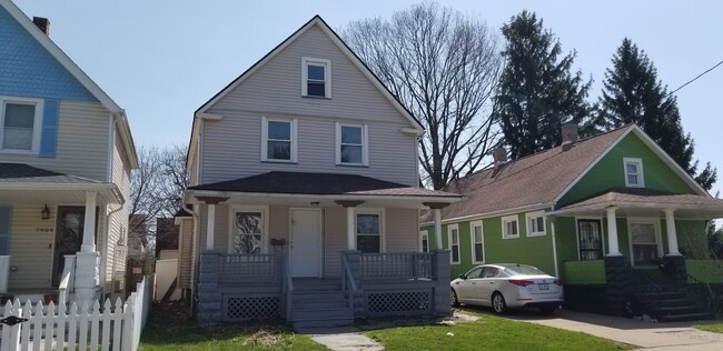7913 Colgate Ave in Cleveland, OH - Building Photo - Building Photo