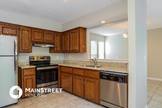 102 S Janell Dr in Olathe, KS - Building Photo - Building Photo