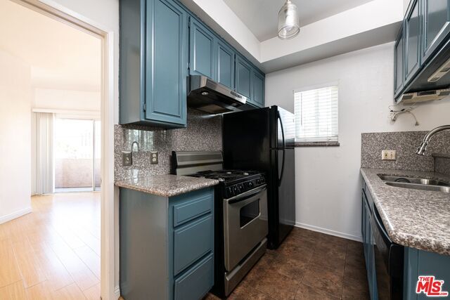 2436 Federal Ave in Los Angeles, CA - Foto de edificio