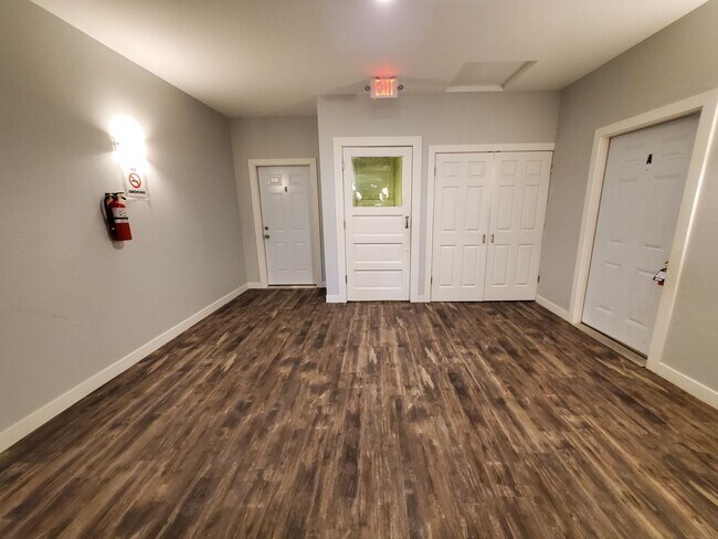 18 S Frederick Ave-Unit -Ste A in Oelwein, IA - Building Photo - Building Photo