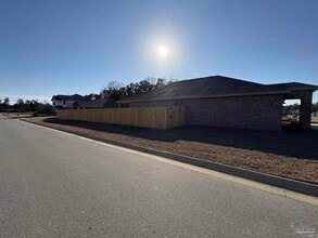 6327 Burrow Ln in Bellview, FL - Building Photo - Building Photo