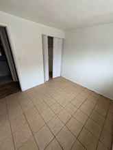 14815 Euclid Ave in East Cleveland, OH - Foto de edificio - Building Photo