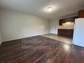 1602 Brookside Dr in St. Joseph, MO - Foto de edificio - Building Photo
