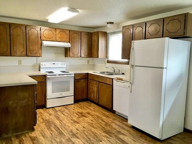 property at 4838 Basswood Dr