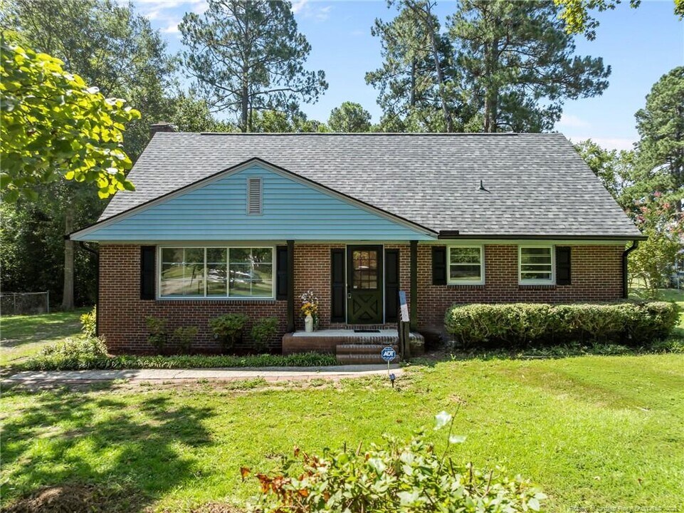 13520 Oakwood Dr in Laurinburg, NC - Building Photo