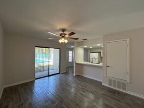 100 Hillside Rd, Unit 118 in Laredo, TX - Building Photo - Building Photo