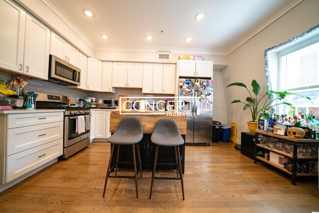 68 Day St, Unit 3 in Boston, MA - Building Photo - Building Photo