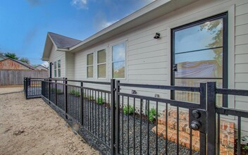 4006 Navigation Blvd in Houston, TX - Building Photo - Building Photo