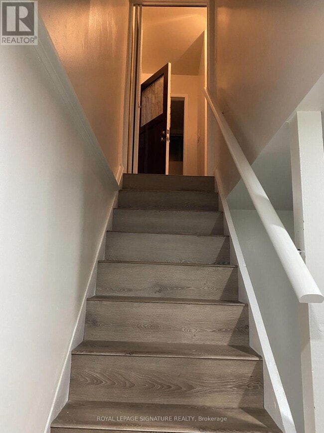 523 Rupert Ave in Whitchurch-Stouffville, ON - Building Photo - Building Photo