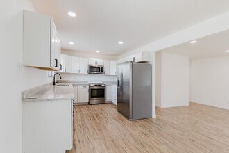 1409 Crescent Dr in Alamogordo, NM - Foto de edificio - Building Photo