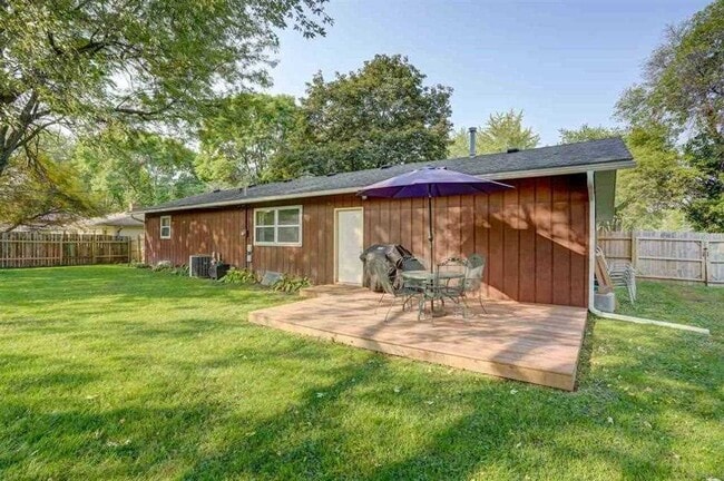 property at 5519 Leanne Ln
