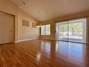 2629 Breakers Creek Dr in Las Vegas, NV - Building Photo - Building Photo