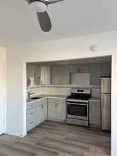 641 W Aldine Ave in Chicago, IL - Building Photo - Building Photo