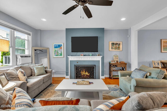 property at 8 Deal Lake Ct