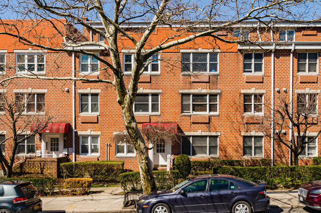 122 Prospect Park SW in Brooklyn, NY - Building Photo - Building Photo