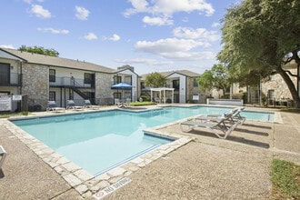 Highland Ridge in San Antonio, TX - Foto de edificio - Building Photo