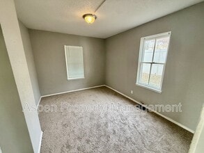 508 S 8th St in Burlington, IA - Building Photo - Building Photo