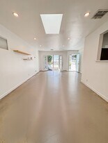 3809 Floral Dr, Unit 3809 in Los Angeles, CA - Building Photo