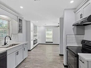 3207 NW 14th St in Oklahoma City, OK - Building Photo - Building Photo