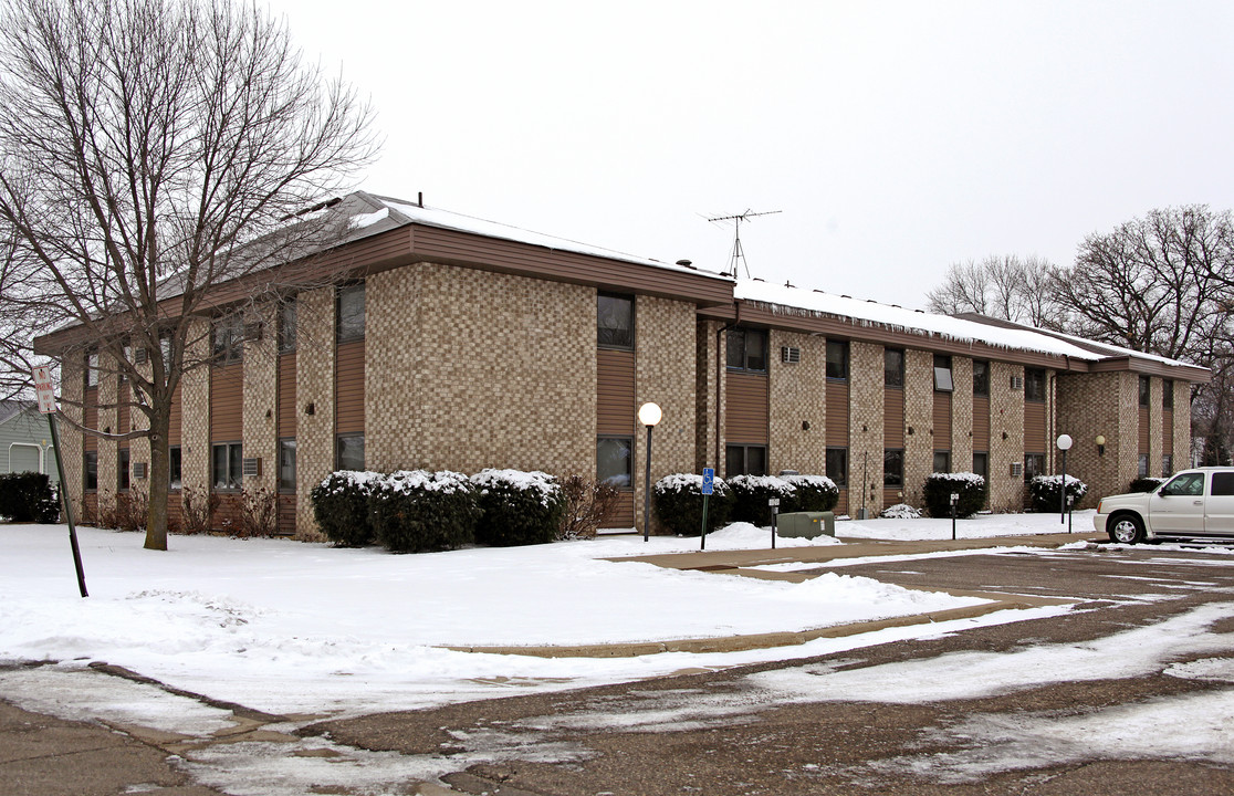 Poplar Ridge in Norwood Young America, MN - Building Photo