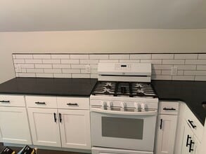 624 Lafayette Ave, Unit 2 in Trenton, NJ - Foto de edificio - Building Photo