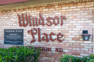 Windsor Place in El Paso, TX - Building Photo - Building Photo