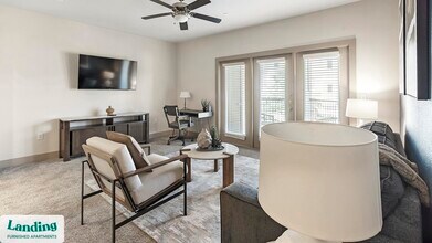 2056 Sundance Parkway, Unit 2204 in New Braunfels, TX - Foto de edificio - Building Photo