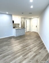 126 Biruta St in New Britain, CT - Foto de edificio - Building Photo