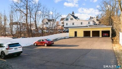 83 Prospect St in Bristol, CT - Foto de edificio - Building Photo