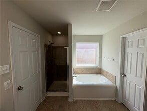 18326 W Hardy Rd in Houston, TX - Building Photo - Building Photo