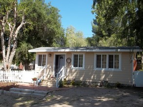 13265 Chrisco St in Santa Clarita, CA - Building Photo - Building Photo