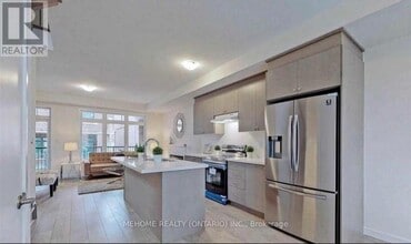 10258 Keele St in Vaughan, ON - Building Photo - Building Photo