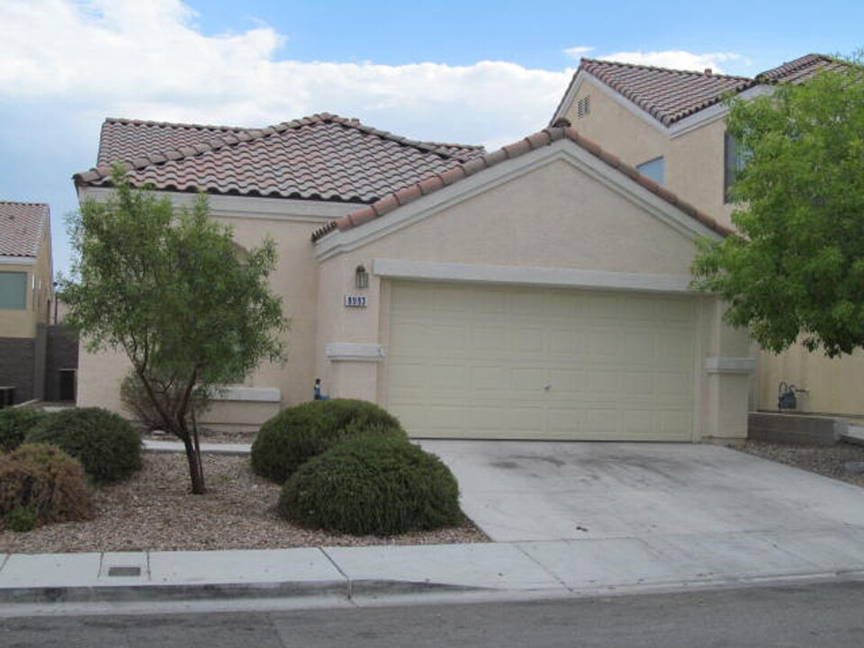 8993 Old River Ave in Las Vegas, NV - Building Photo