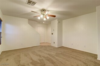 1071 Paradise Coach Dr in Henderson, NV - Building Photo - Building Photo