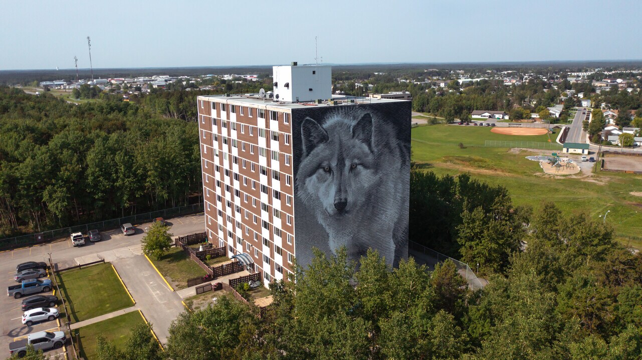 Highland Tower in Thompson, MB - Building Photo