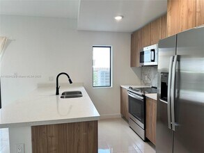 307 NW 13th Pl in Florida City, FL - Building Photo - Building Photo