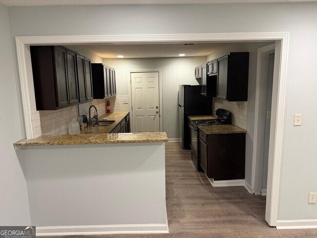 3456 Thompson Dr NW in Atlanta, GA - Building Photo - Building Photo