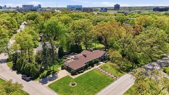 29 Brookdale Ln in Palatine, IL - Building Photo